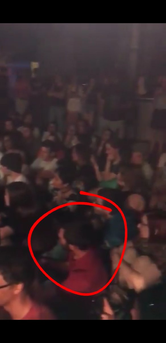 thenotoriousbrm's tweet photo. @marbii_21 @TheGCBand aww found myself, miss this so much :'( https://t.co/wm94OEBzdt