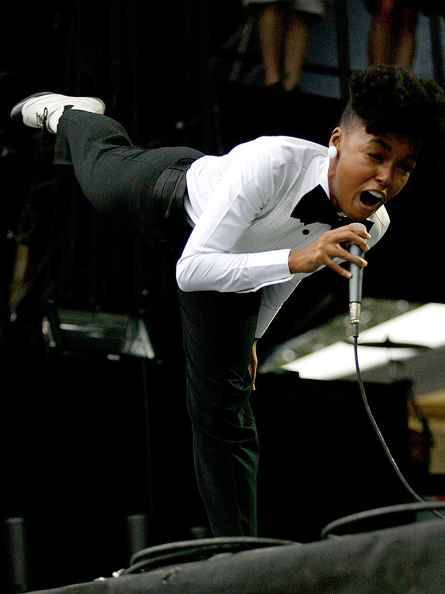 beyondbinary91's tweet image. She is always so full of energy. More pictures from #TheArchAndroid  tour. #MonáeCrushMonday