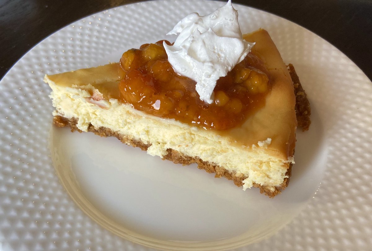 shelleyleia's tweet photo. Kept ‘em alive for another day lol. #fish & #chips and #cheesecake #bakeapples #indulged Daughter wanted fish for supper so that’s what she got. I think she’s becoming a #newfie #cooking https://t.co/jXnZNB11DD