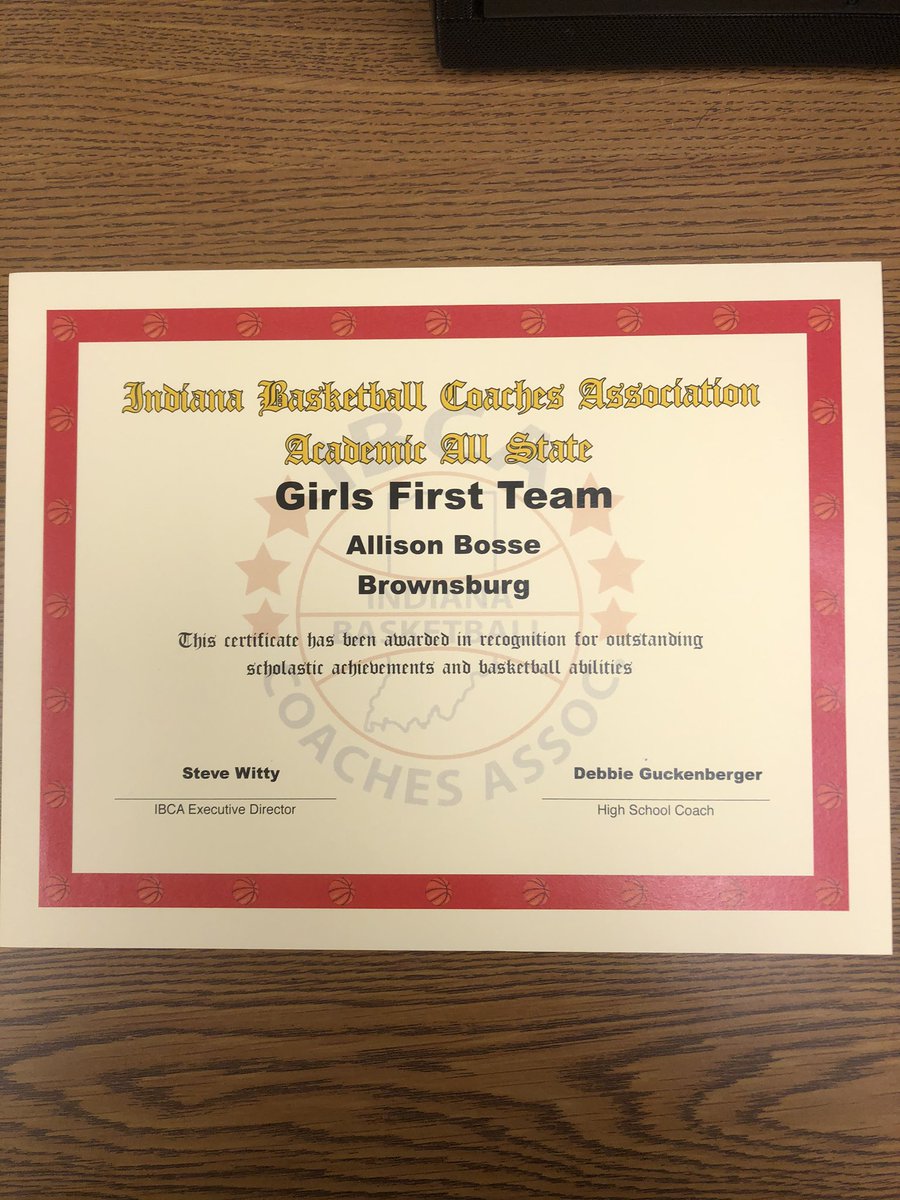 bhsdogsghoops's tweet photo. Congratulations to seniors Allison Bosse, Mackenzie Bedrick, and Tori Olmstead for acheiveing IBCA Academic All-State 2019-2020! So proud of you! https://t.co/caCLuVinJ9