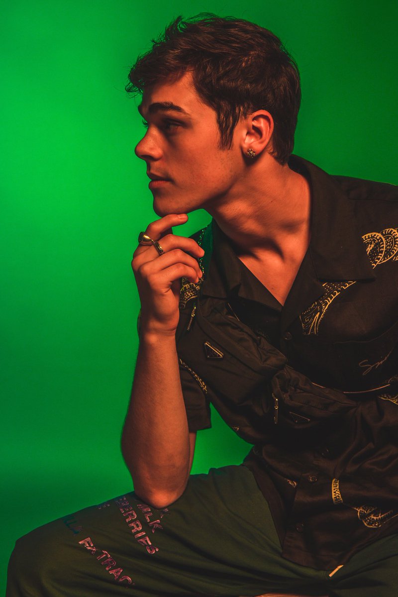 AJMBRmidia's tweet photo. 📷 AJ Mitchell para @iHeartRadio. https://t.co/HB1OXAgrsa