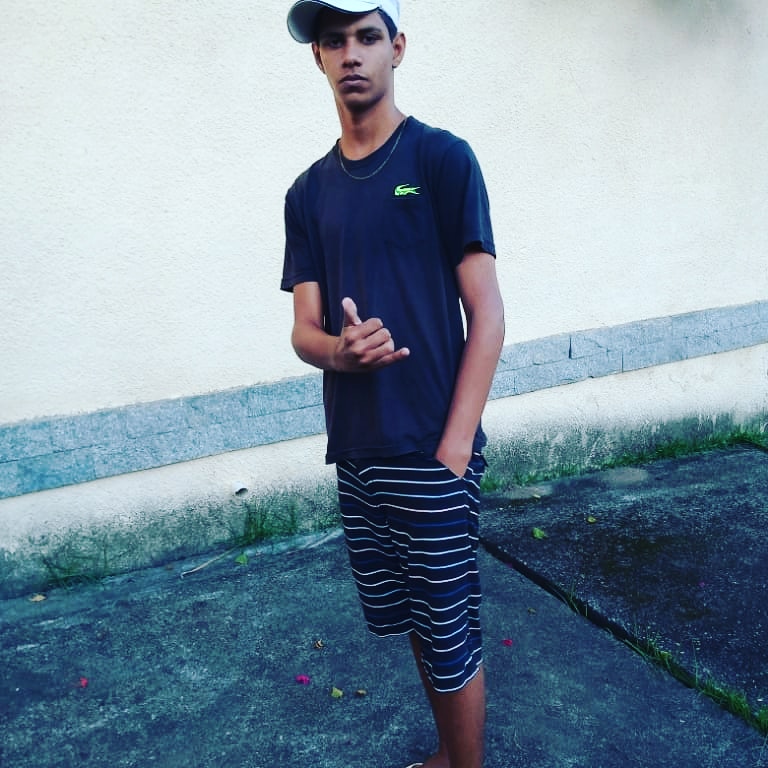 jpsouza05's tweet photo. Na maré de azar nós surfa ✌️✌️ https://t.co/MrND58ruN2