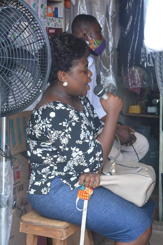 llysa200's tweet photo. Sense of responsibility-Young women leading change-COVID 19 sensitization-stopping at nothing-
Having the community at heart. @Camfed Association #CAMAeffect
#marketsensitisation
#partnership
#informationcentres https://t.co/2fOHwoaDPq