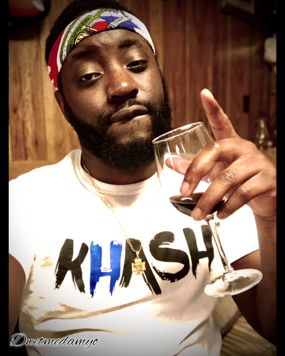 dwetmedamyo's tweet photo. 🇭🇹 Happy Haitian Flag Day 🇭🇹 #Dwetmedamyo #khash #khashempire #haitianflagday #1804 #haiti #zoepapi #zoelife #haitians #haitianaf #haitianflagday🇭🇹 #music #love #blackexcellence #blacklove #unite #wine #jennesse https://t.co/XRXr6I0zZg