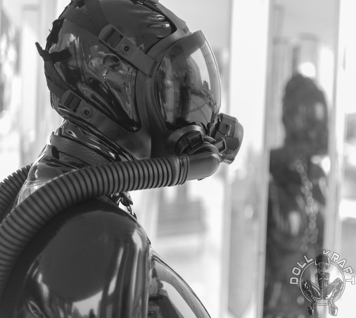 DollKraft's tweet photo. Slowly normal returns here.
Luckily normal has never been my strong suit!
Now just counting down until we can get out and shoot again.
Hoping every where else normal is coming back too. This pandemic really bites (and not in the fun way!)
#Latex #RubberDoll #Rubber #Vivishine https://t.co/SazI7J2qsd