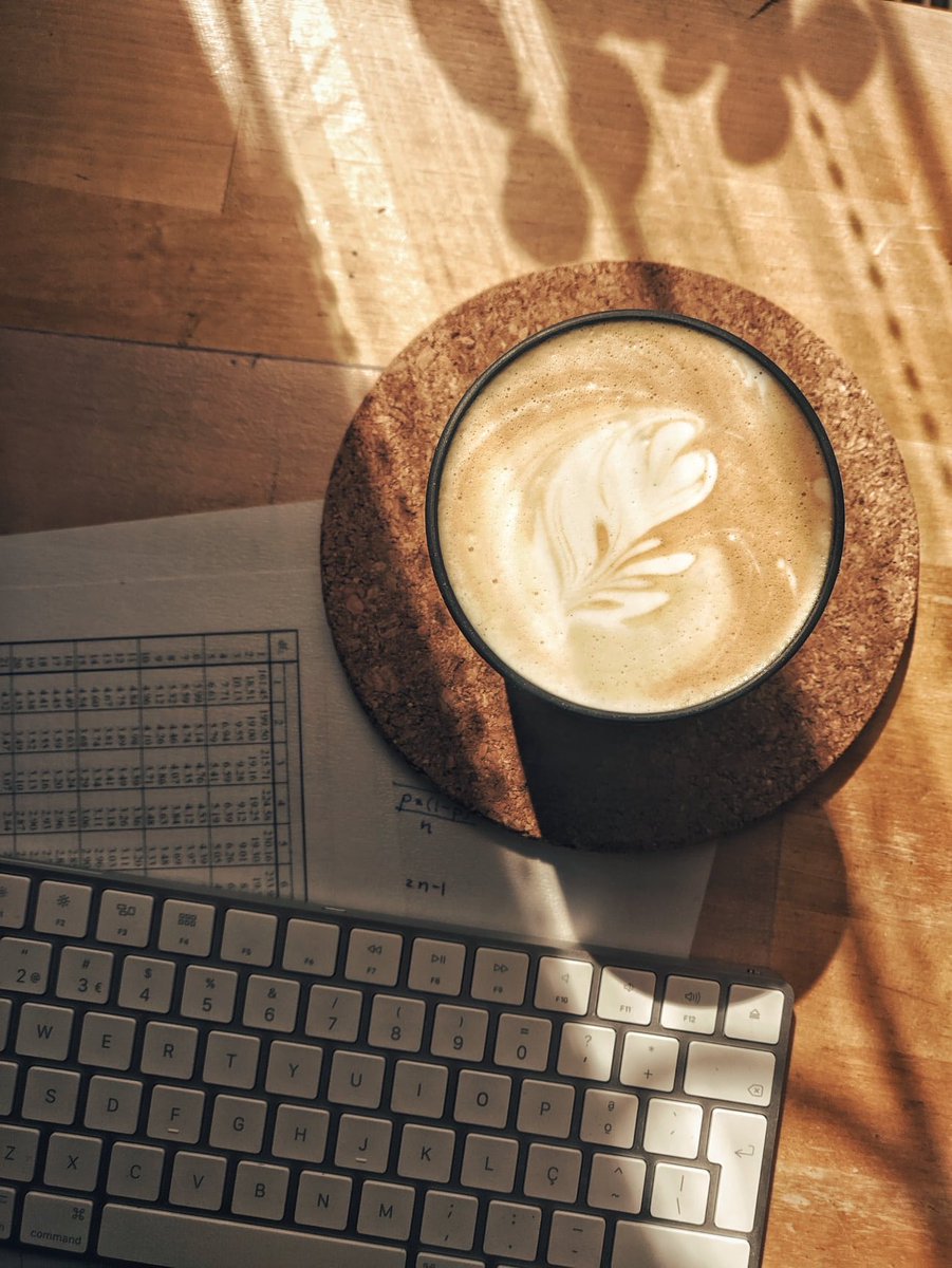 mesetausa's tweet photo. Weekday necessity.  #meseta #mesetatime 🤍🌞☕️

👉🏻 https://t.co/Qbq6PnWn6m 

#staycaffeinated #thistooshallpass #mesetausa #amazonschoice #gourmet #nespressocompatible #healthylifestyle #coffeeplease #specialtycoffee https://t.co/Q2HwUuPmrd