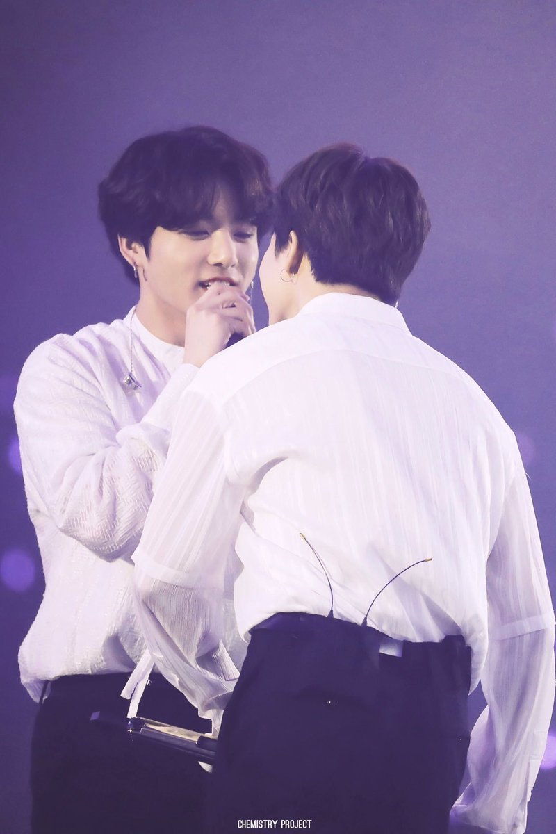 jikookheart's tweet photo. jimin: 👄
jungkook: https://t.co/yfktLociWr