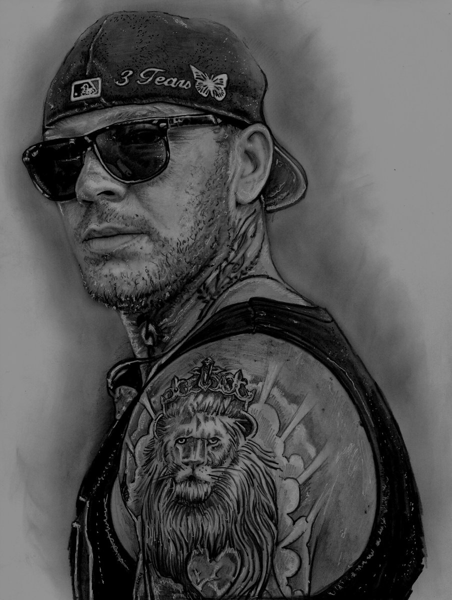 Louis94418326's tweet photo. My drawing of Johnny 3 tears from the band Hollywood undead. @johnny333tears
#art #drawing #artist #hollywoodundead #hu #hu4l #newempirevol1 #johnny3tears #3tears https://t.co/HL5AvuSoPq