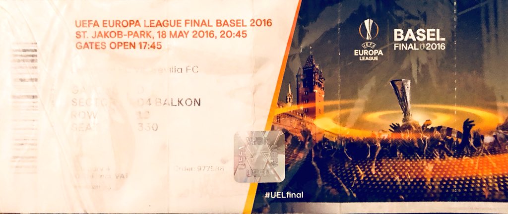 ameliaconnect22's tweet photo. Fuimos a por ella y nos la traímos, la 5ª #UefaEuropaLeague 🏆 hace cuatro años!!! Y ganándole al más glorioso Club de Inglaterra 🏴
#LiverpoolFC vs #SevillaFC
#Basel2016 https://t.co/dcsIIJwtuO