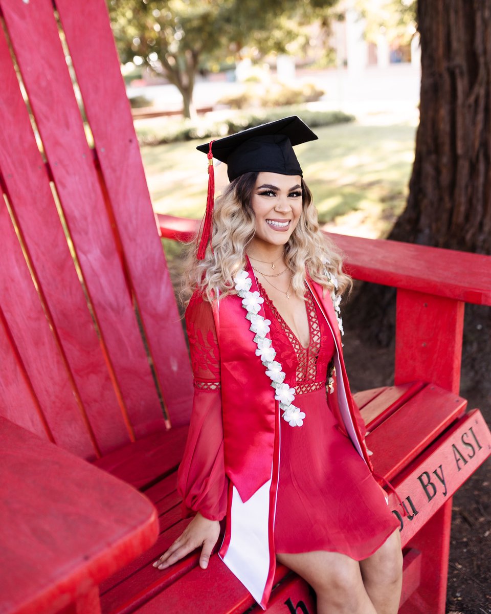 callmesalcedo's tweet photo. Alexandra Mcfarlane // CSUEB Class of 2020 🎓 https://t.co/oU3qvpVGIu