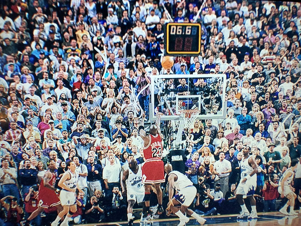 FlipHowe's tweet photo. The Last Dance πΊ
WHAT a documentary
#WhatTimeIsItGAMETIME #WinningMentality #ItStartedWithHope
#AnActualGameChanger
#AlwaysPlayToTheEnd #InfectiousPassion #FLAirJordan
#iLoveSport https://t.co/z8ioxy9N3q