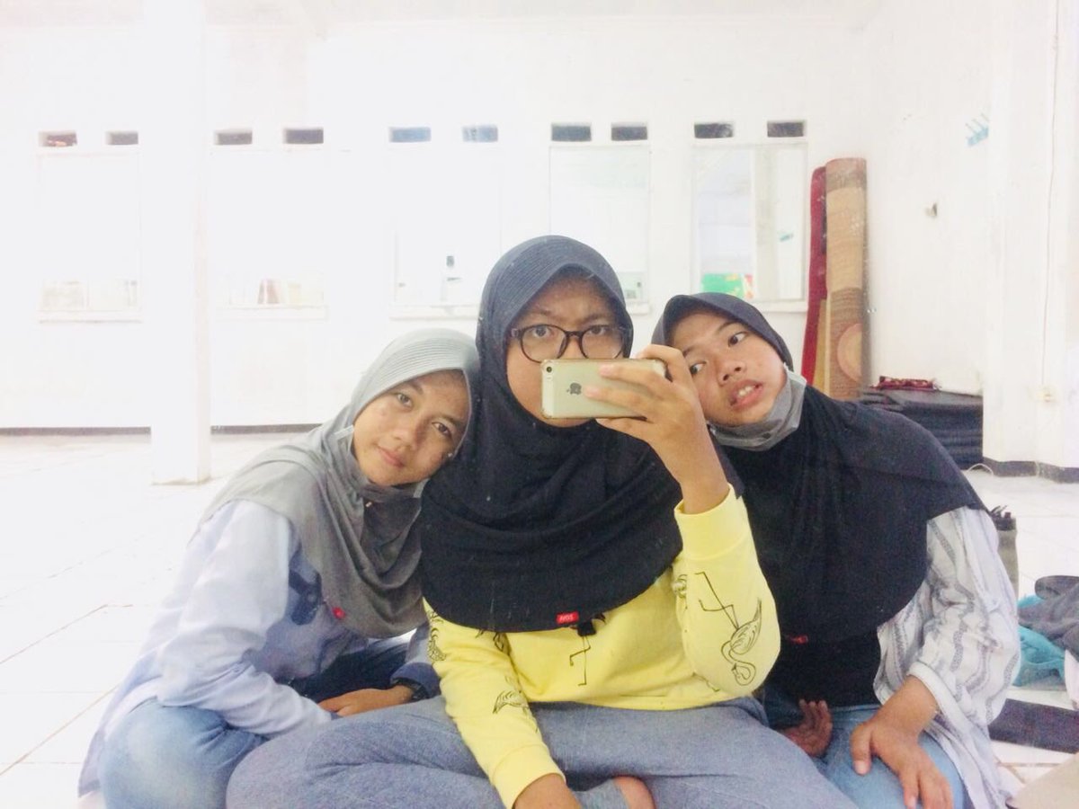 daisyeflow tweet media