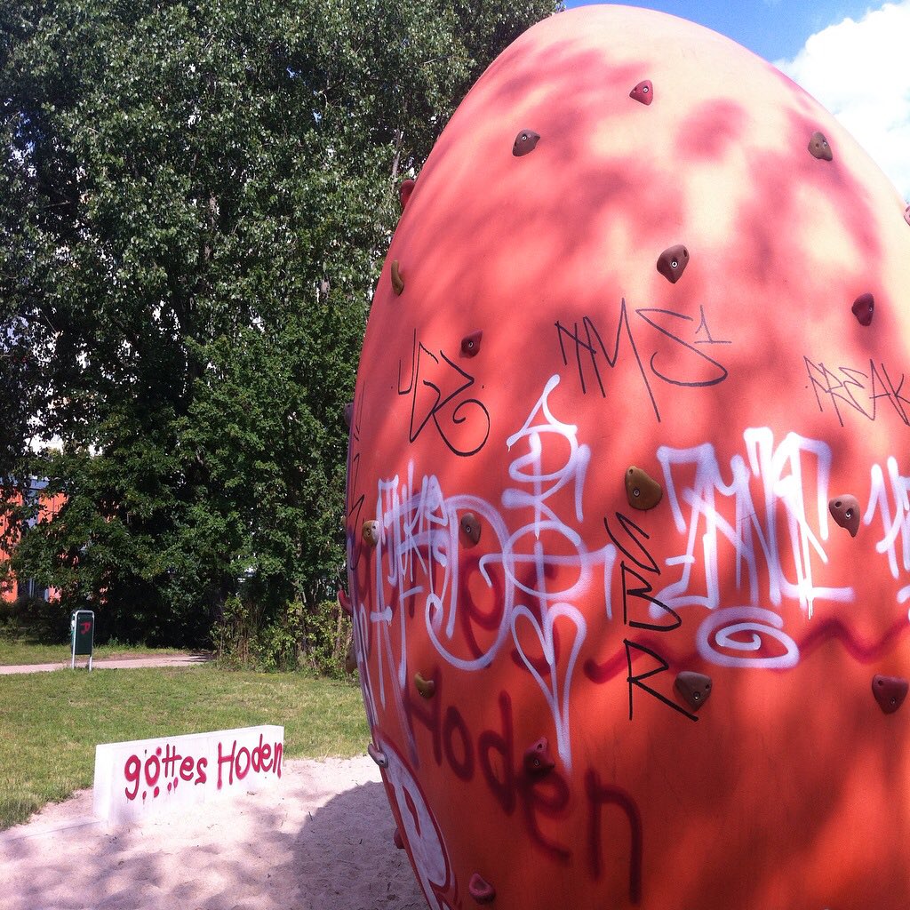 #PhotosOfMyLife 4/7: Parental Advisory – Explicit Content. <a href="/TobiasBringmann/">Tobias Bringmann 🇪🇺🌈🏳️‍⚧️</a>