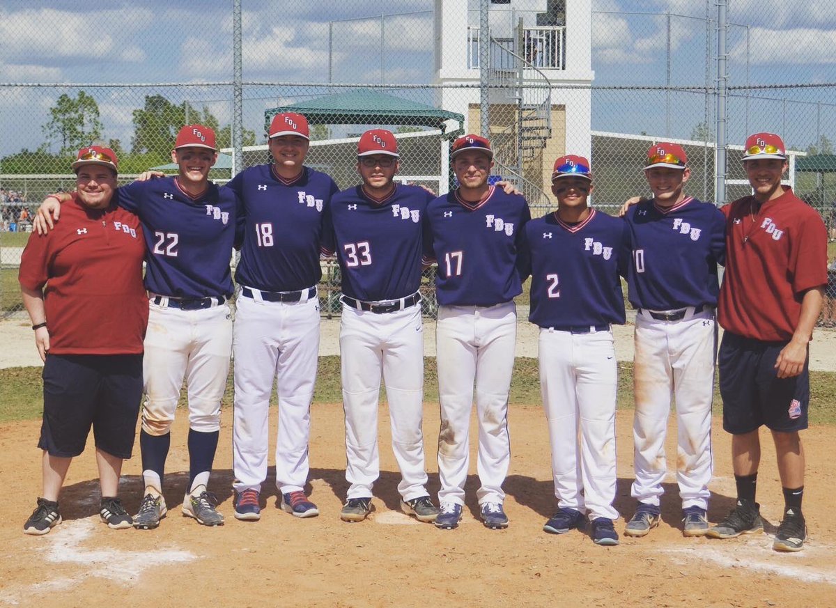 CoachQ_14's tweet photo. CONGRATS to our 8 seniors on graduating from @FDUWhatsNew today!

Ry, Smie, Will, JF, Tuf, Billy, B, &amp; Arm- you are the reason for the re-birth of @FDU_Baseball . Thank You, men!! 

You’re a part of this @FDUDevils Baseball family forever! ⭕️👊🏻 

#BrickByBrick🧱 | #HornsUp🤘🏻 https://t.co/mGPOBWlby5