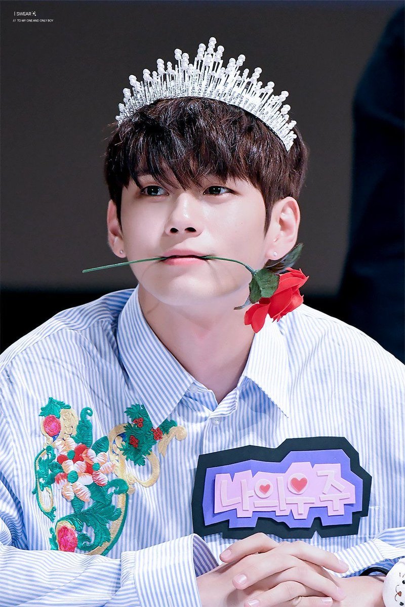 180519 #옹성우 #ONGSEONGWU

렌즈나인 팬싸인회