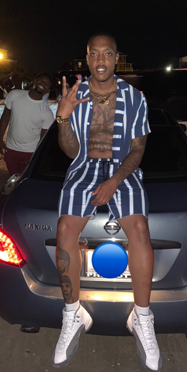 FabeScott39's tweet photo. Enjoying life but still thinking about all the pain the grind and the hustle 1 win out of 1,000 losses 💙#DuffelBagForeva #FreeTello https://t.co/iDXOe3Dsnu
