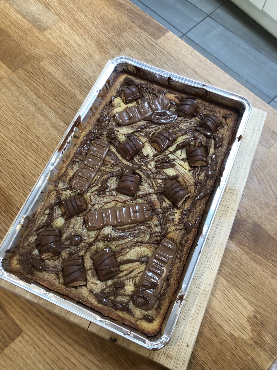 JodieWatchorn's tweet image. Anyone in Birmingham who’s interested 🧁🍭🧁🍭🧁🍭