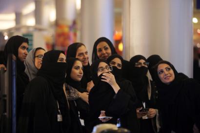 النساء السعوديات قوة ناعمة جارفة ..
مصدر فخر وعز .. ومصدر ثقة.