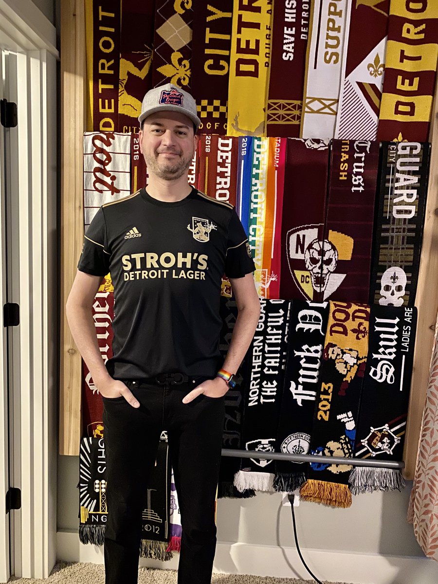 Fam! It’s our final  @DetroitCityFC kit today! It’s been a wild ride and I had a blast doing this. Once the ‘20 kits are released I’ll update this thread!  Our 2019 DCFC Charity Kit was in support of  @WeThePeopleDet! If you haven’t heard of them, PLEASE check them out.  #DCTID