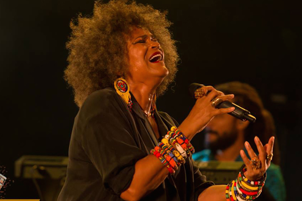 Monsieur Canfrin est né à Capesterre de Marie-Galante et est décédé le 5 Mai 2005, 5 ans après avoir parrainé le 1er festival Créole Blues de Marie-Galante, devenu festival Terre de Blues. Comme l’a dit Amadou Hampâté Bâ « un ancien qui meurt, c'est une bibliothèque qui brûle »