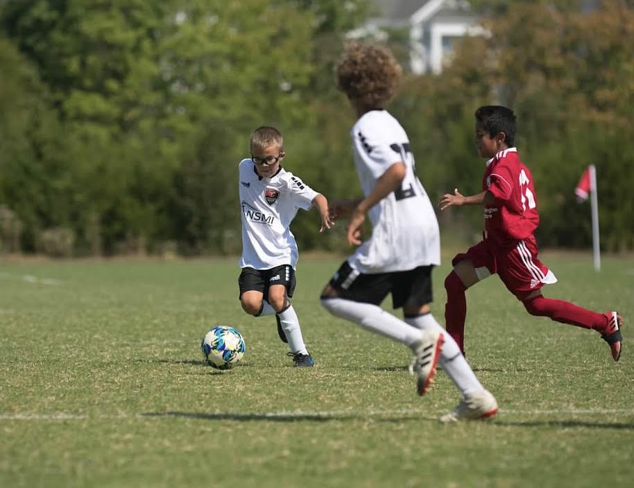 10bWhite's tweet photo. Great year AJ @loudounsc #RepTheRed https://t.co/MUALT8QDKy