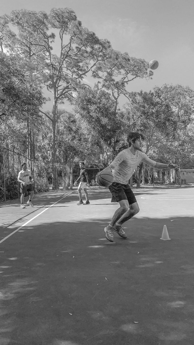 Hoopsonmission's tweet photo. Rising senior @2021CG33 has been training for 2 months non stop!

I truly believe @Canterburyftmy1 will easily be one of the best teams in SWFL!

Chase can score at will! Sneaky athletic, and can create off the bounce! @prephoopsfl  @Bryan_Cooney @joshuagarrett78 @ArthurCedeno https://t.co/J21mRQLOkI