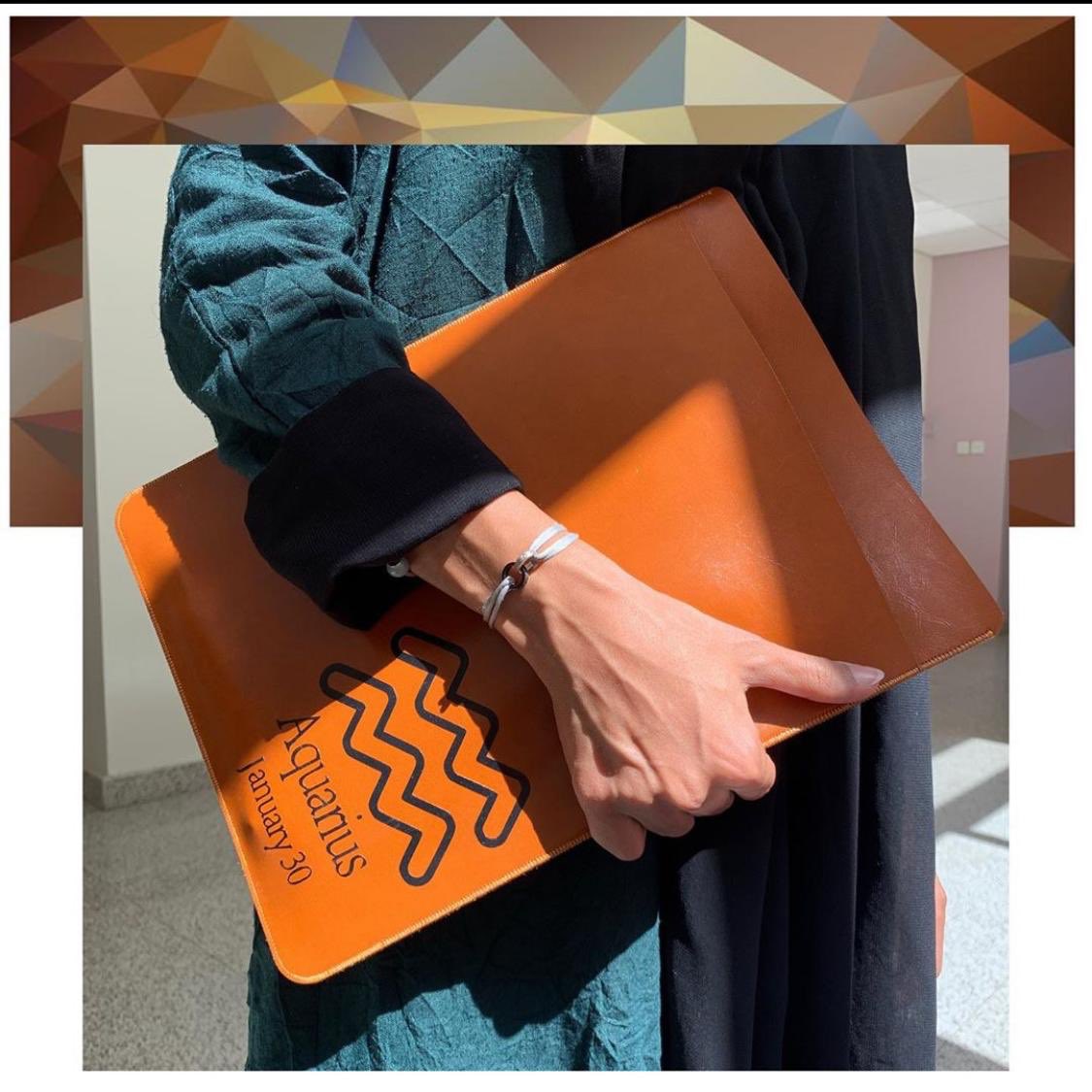 StelleZodiac's tweet photo. Laptop sleeve 👩🏼‍💻🖤
ننفذها على حسب الطلب 🖤 https://t.co/iA3hBdEAwp