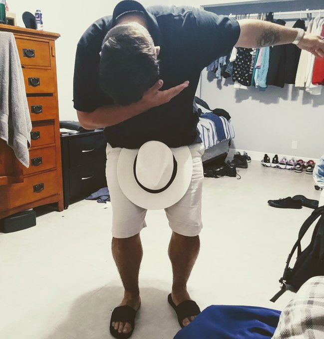 When you see your crush 😂 https://t.co/4cAInH4VEw<a href="/tag/ass"class="tags"><span>#ass</span></a><a href="/tag/nsfw"class="tags"><span>#nsfw</span></a><a href="/tag/bubblebutt"class="tags"><span>#bubblebutt</span></a><a href="/tag/onlyfans"class="tags"><span>#onlyfans</span></a>