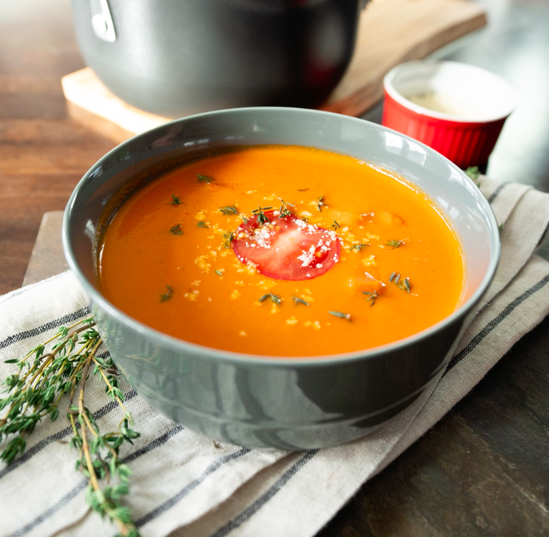 Tfal_Canada's tweet photo. Soups are a meal prep Monday essential. You can make a big batch and save it for later. 
The Stackables range features a non-stick and drip-free pouring spout to make serving easy or storing. https://t.co/HcEW3REF0e