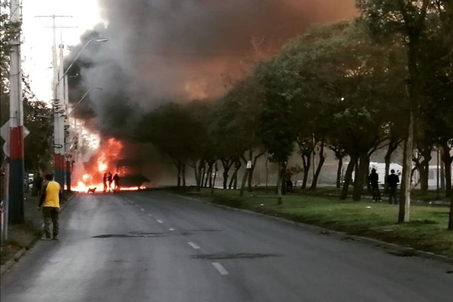 Vecinos de Villa Francia se suman a las protestas acusando falta de ayuda del gobierno bit.ly/36d0avS