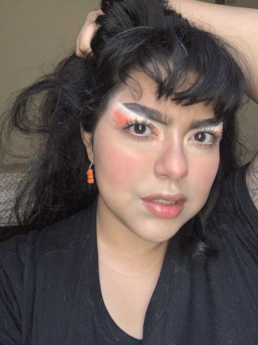 tried to do a look that matched these cute gummy bear earrings that i got from  @Dazzee10