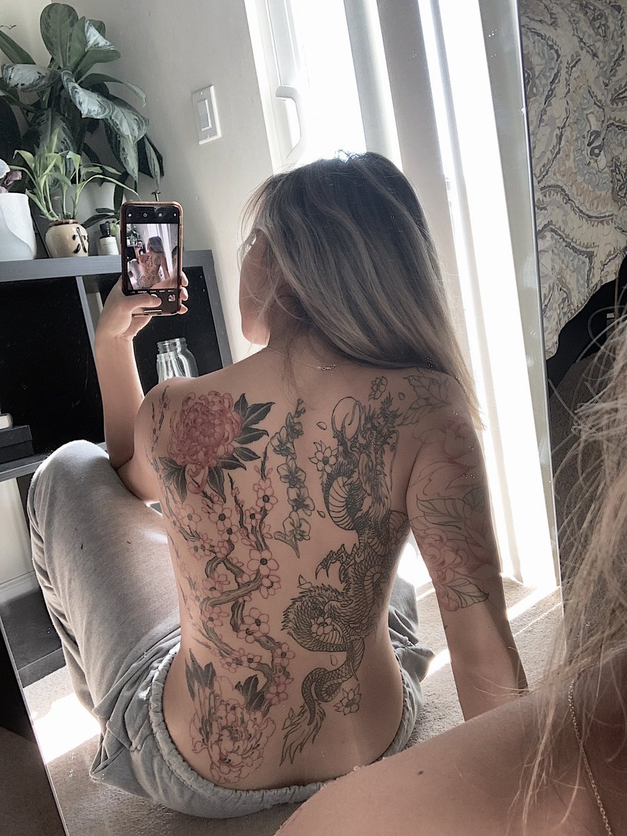 ihavenotiddies's tweet photo. need more💉 https://t.co/0lDfswTRlH