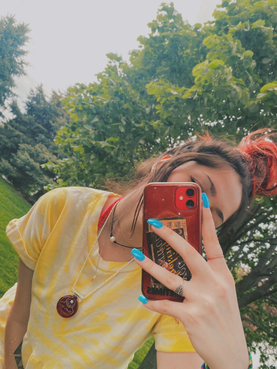 LyssaBabyx's tweet photo. the chain is toooo crispy @Cyclops_Army https://t.co/dcsZiO6ehb