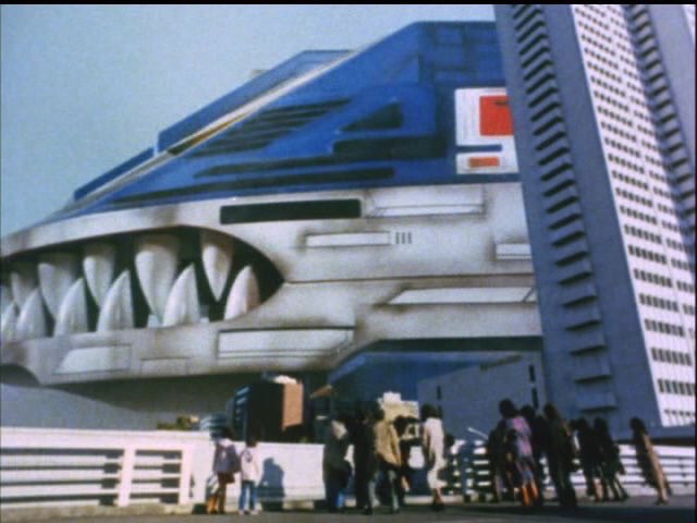 ちなみに東映のスーパー戦隊シリーズは、40年間ほぼ毎週、巨大特撮を