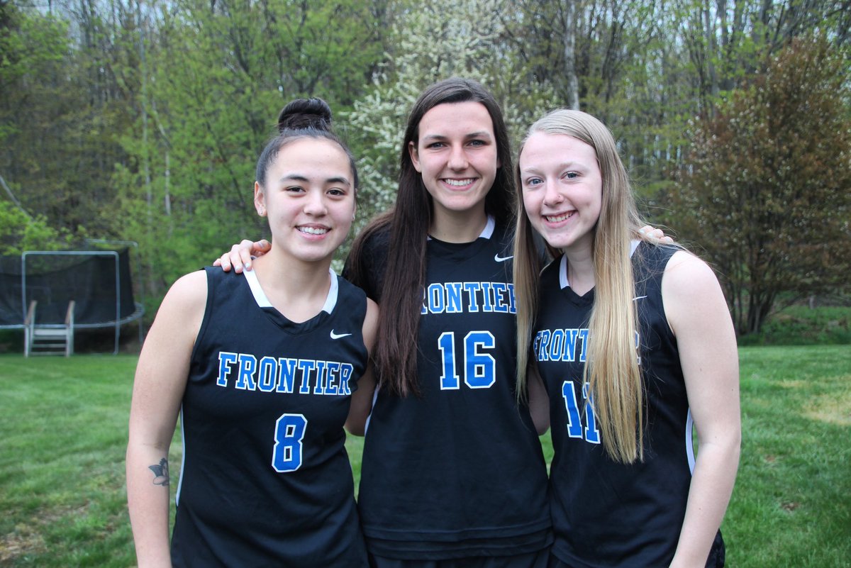 IT’S SENIOR WEEK!!!!

Help us celebrate our 3 amazing seniors, Lea, Sarah and Tricia! 💙🥍🖤 

We love you all and are so proud of you three!