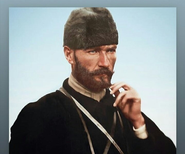 "Ey yükselen nesil, gelecek sizindir. Cumhuriyeti biz kurduk; onu yükseltecek ve sürdürecek sizsiniz."  #19Mayıs1919
