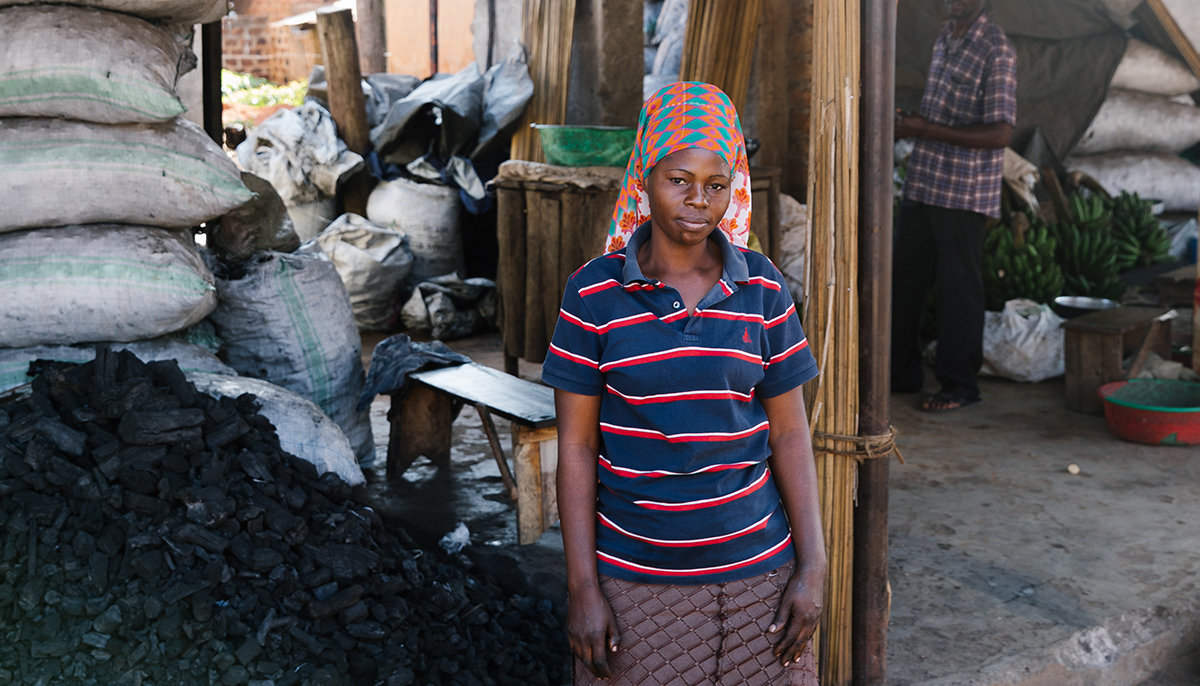 Water's tweet image. There are generous supporters who give to @Water every month. They’re changing the lives of women like Rose--bringing hope, health, and bright futures to their families. Join them by giving as little as $5 a month. Start changing lives with water today. Water.org/monthly-giving/