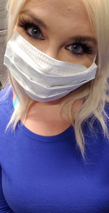 My dumbass is walking around smiling at people with a mask on... 😂 https://t.co/5LCntXB91y<a href="/tag/atlanta"class="tags"><span>#atlanta</span></a>