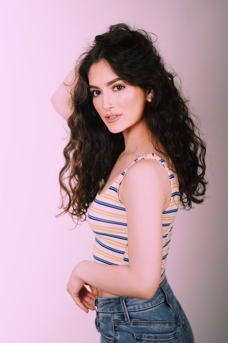 cotieofficial's tweet photo. the |Get a Grip| official lyric video is out now! 🧚🏻‍♀️ click the link in my bio to learn the words to my anthem!! : )💕💛💟 #getagrip #lyricvideo #likensubscribe #grlpwr https://t.co/8lB0syE2tA