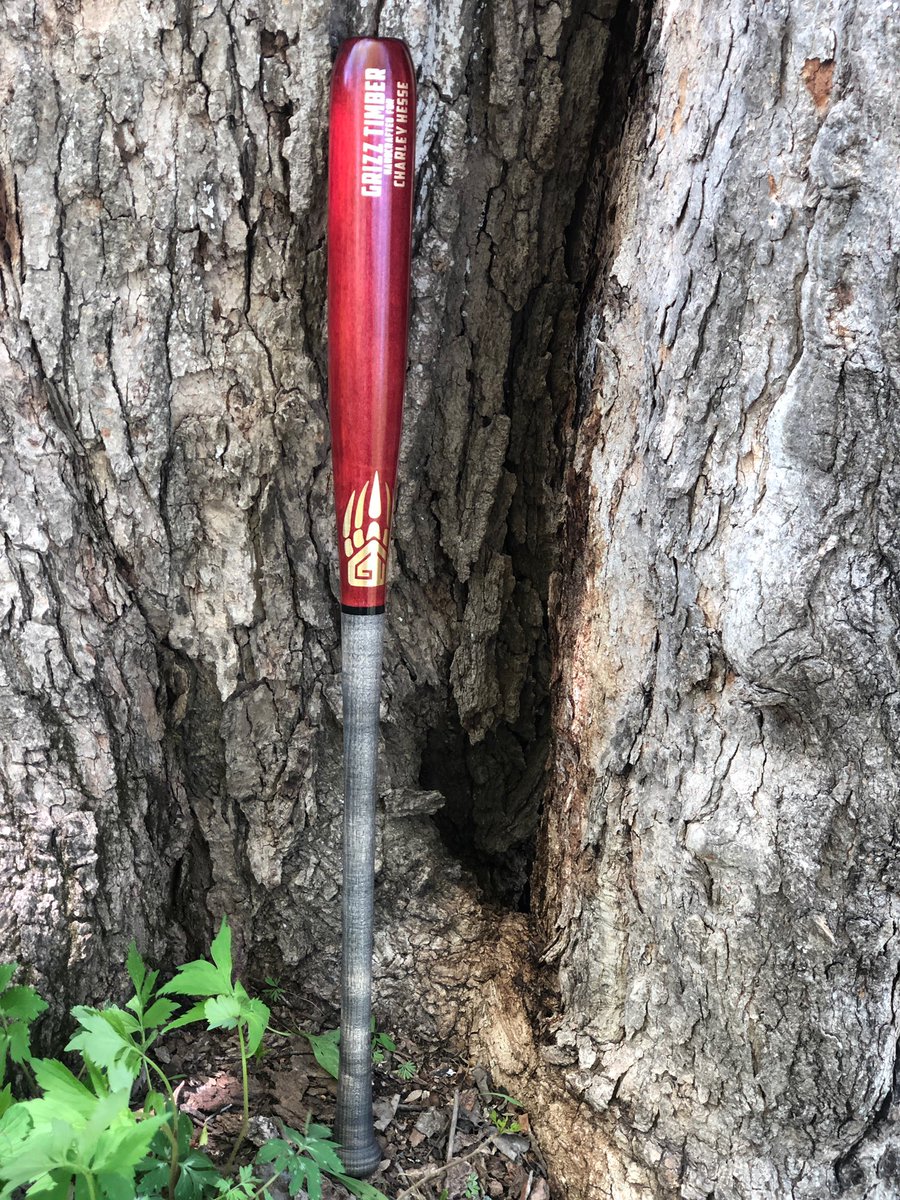 GrizzTimber's tweet photo. Some 🔥 for your Monday night, this beauty was handcrafted for Charley Hesse of NDSU Baseball. Who else wants a bat this fresh? #GrizzTimber #FreshHeat #Baseball https://t.co/xrlUFj2YWp