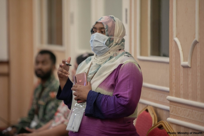 #COVID19 pandemic has once again shown the importance of strong health systems and trained medical staff. These heroes are not just our saviours in times of crisis, but they are our everyday heroes too. <a href="/WorldBank/">World Bank</a> applauds healthcare workers in #Maldives and around the world.