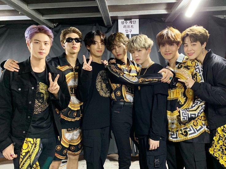 Jimins_Bea's tweet photo. #MyFavoriteBTSMemory
Muster 2019
The first time I watched them live. The first time I heard Pied Piper and so many songs I didn't know until that day. The n time I fell in love with Jimin. The day when I truly felt BTS love for Army. I will never forget the feeling. I love them💜 https://t.co/ob3AtuqcZv