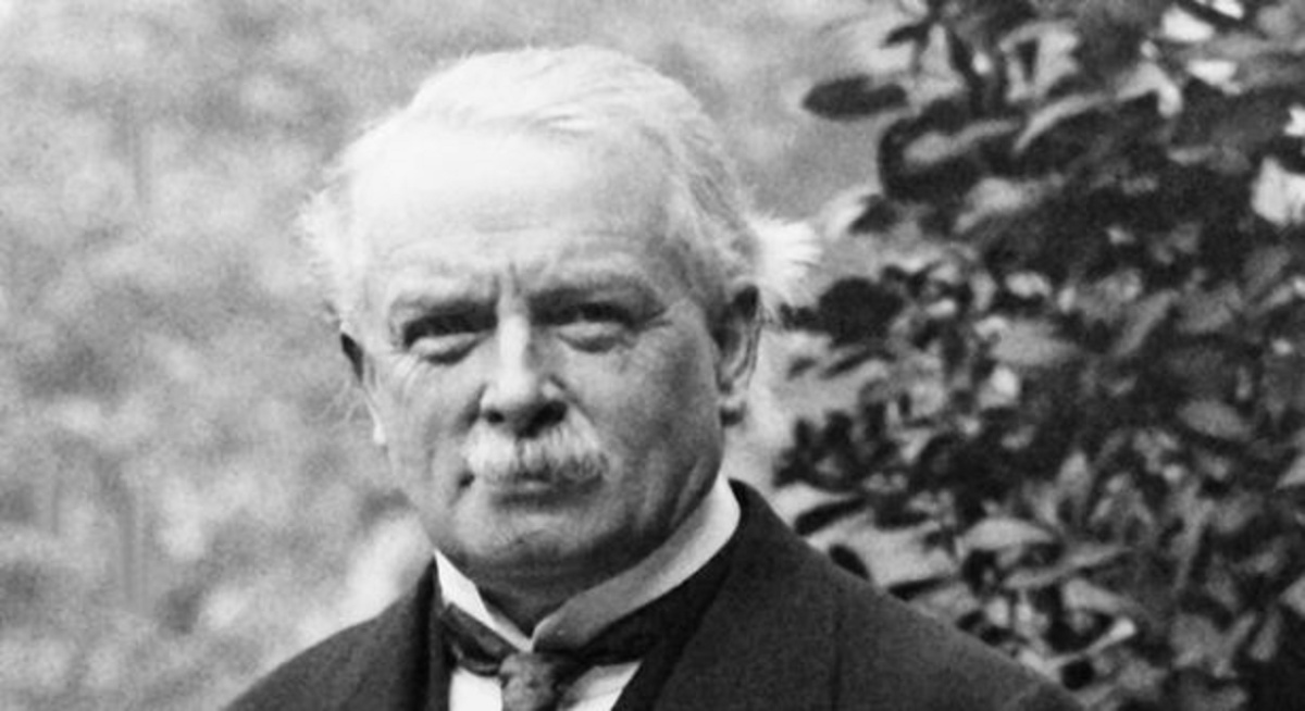 16) Speaking on Greek deportations in the House of Commons, the British Prime Minister David Lloyd George declared:“tens of thousands of men, women and children have been deported, & tens of thousands have died. It was pure deliberate extermination.”  #PontosSoykırımıAnmaGünü