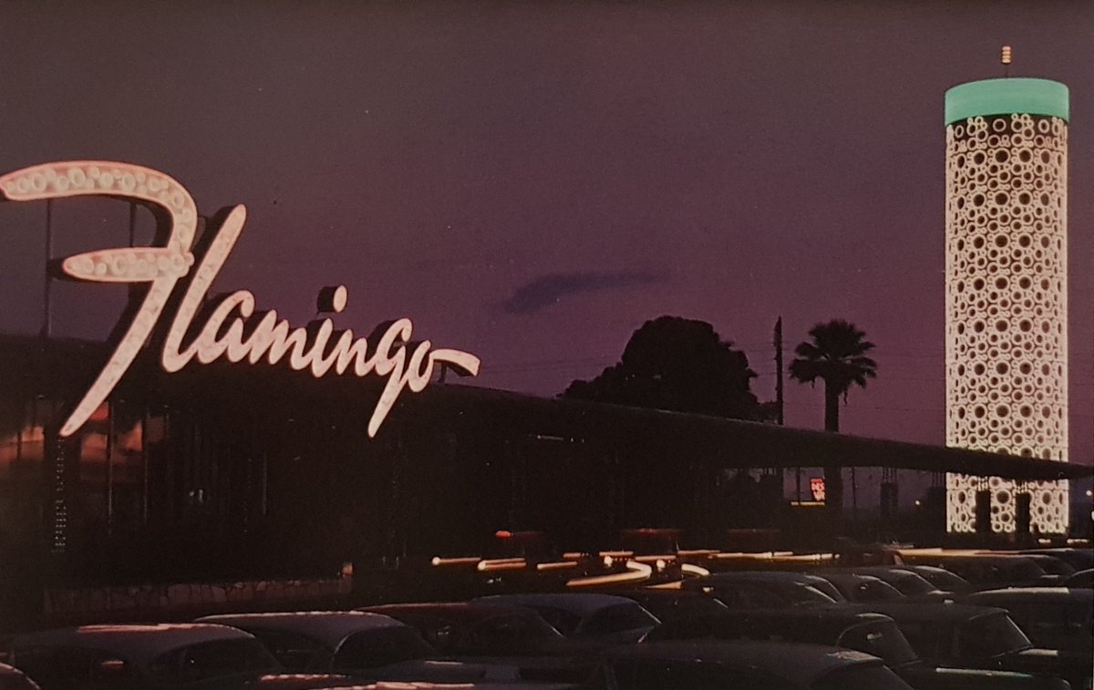 vegaschipsuk's tweet photo. Vintage Vegas: Flamingo circa 1950's. Whilst the Flamingo wasn't quite the first resort on The Strip, it was the first "carpet" joint and created the beginning of a new era. Click to see some vintage chips issued in the 1950's. 

#Flamingo #LasVegas #VintageVegas #RareChip https://t.co/ePVbWTpZy1