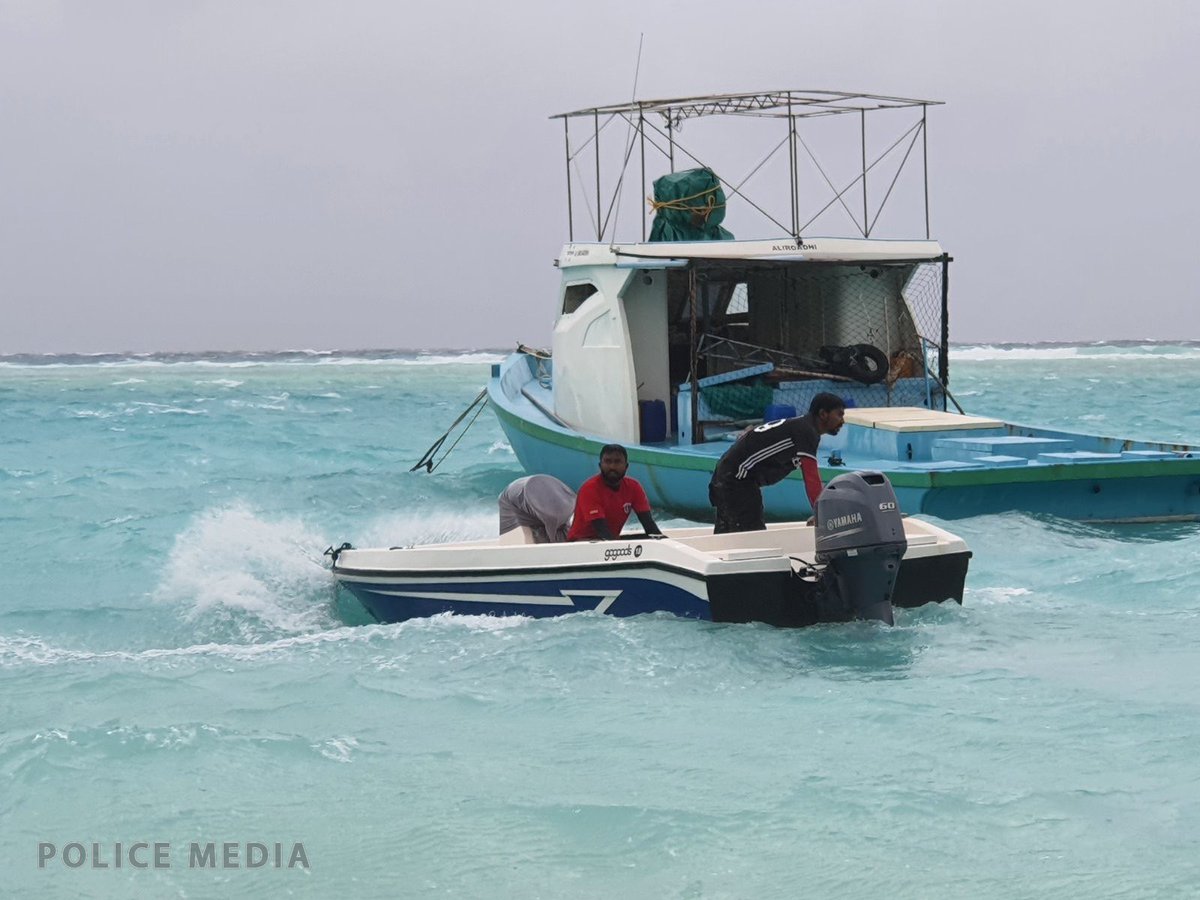 PoliceMv's tweet photo. M.Muli gai iyye kuri vissaara aai vai baaru vumuge sababun Muli falhuthereygai alhaafai huri mees meehunge dingythah bandun jahaalaa gehlun vumuge kurin #MuliPolice aai rayyithun gulhigen hurihaa dingythah ehgamah aruvaafaivey. https://t.co/ScJt6fVdW7