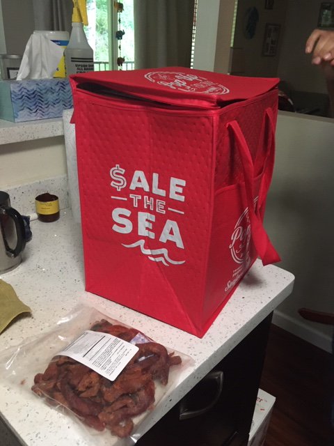 nicoleebaker's tweet image. Thanks @popupfishshop for the great no contact service today.  We got pollock burgers, smoked sockeye jerky and protein noodles.  We already had the burgers for lunch!  #perfectprotein @tridentseafoods @wildAKpollock