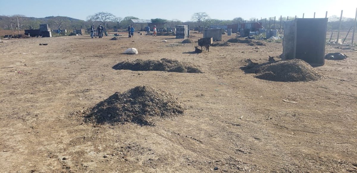 BernardoHidalgB's tweet photo. MANABÍ │La #SRP suspende las actividades de “pampera” por encontrarse procesando recursos pesqueros para la elaboración de harina de pescado de manera ilegal, incumpliendo con lo establecido en la #LODAP, actividad que se realizó con apoyo de la #UPMA #Controlpesquero https://t.co/0VIeTCkas1