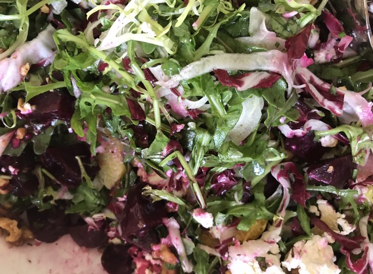 RuksanaWrites's tweet photo. Presenting this colorful mix of arugula, endive, roasted beets, fennel, herbs, walnuts and chΓ¨vre which makes National Salad Month all the merrier π Add orange slices - you wonβt regret the flavor fiesta it packs in each bite! #travelerandtourist #losangeleslife #saladsfordays https://t.co/rXKn94PUs0