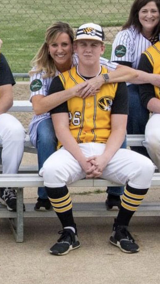 jkimble75's tweet photo. Well, it’s about time. My Jack-man is graduating tomorrow. This momma is a little sad but oh so proud. Congratulations class of 2020! https://t.co/6wmPgI19RS