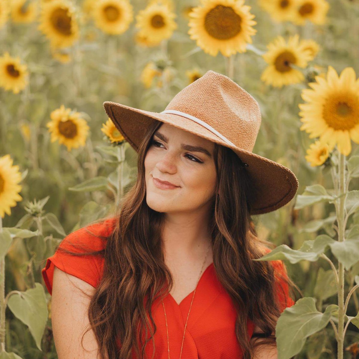 DavidKCampbell5's tweet photo. Congratulations to BHS Senior Hannah Driver on being chosen to receive the Jennifer Kennedy Memorial Scholarship

The Jennifer Kennedy Memorial Scholarship is given each year based on the criteria of good character, academic achievement &amp; church involvement

#BatesvillePioneers https://t.co/n17BQCG1fR